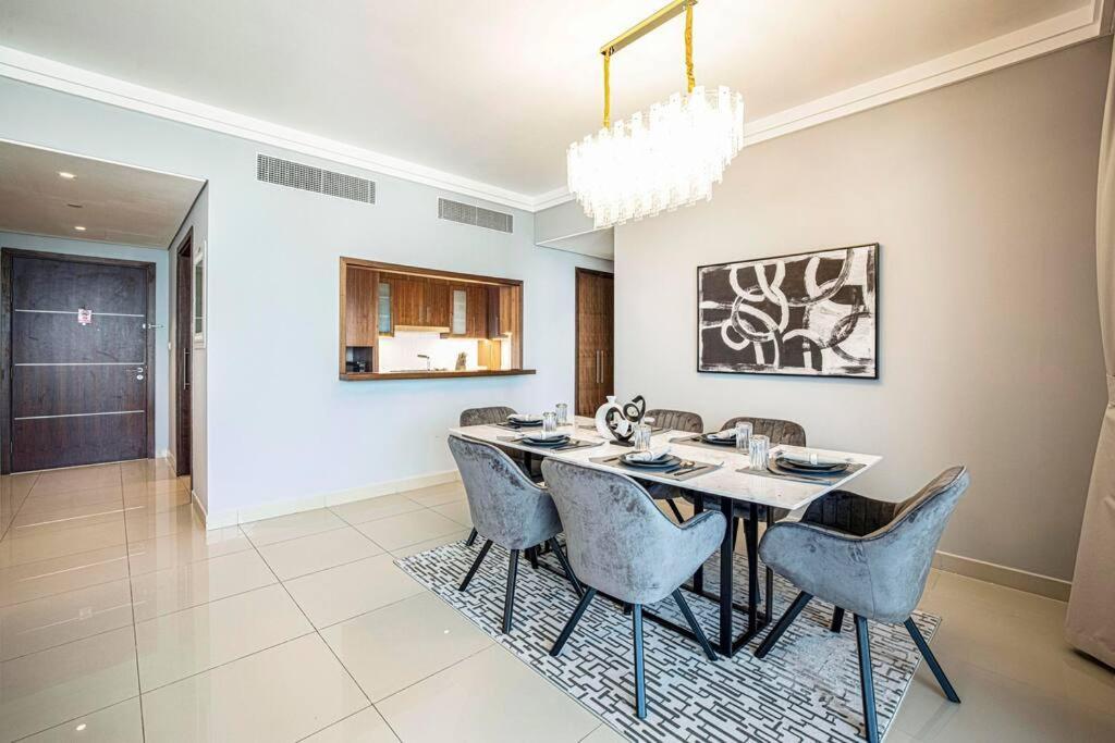 Appartement Magnificent Brand New Lux 3Br Burj & Fountain View à Dubaï Extérieur photo