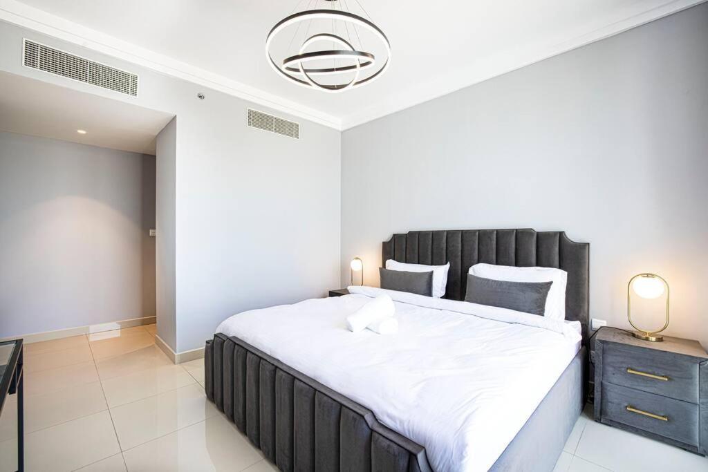 Appartement Magnificent Brand New Lux 3Br Burj & Fountain View à Dubaï Extérieur photo