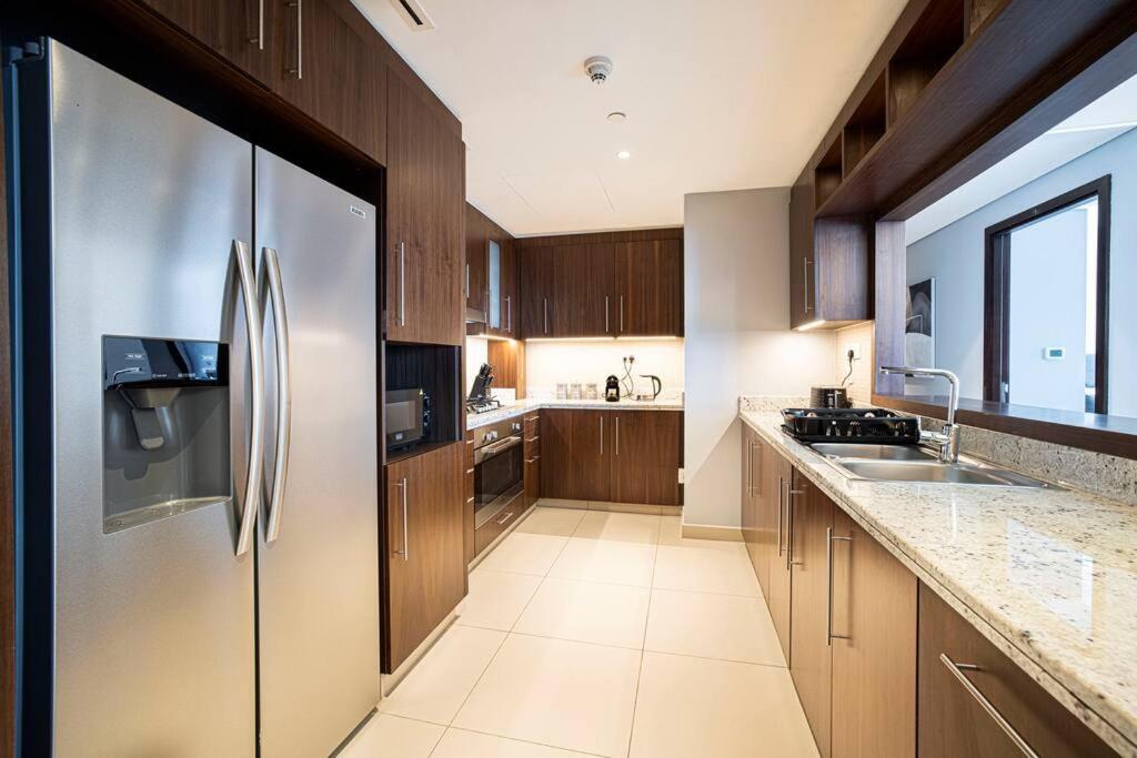 Appartement Magnificent Brand New Lux 3Br Burj & Fountain View à Dubaï Extérieur photo