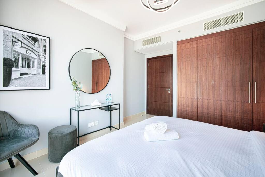 Appartement Magnificent Brand New Lux 3Br Burj & Fountain View à Dubaï Extérieur photo
